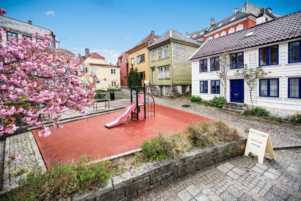 Dinbnb Homes I 4-Bedroom Historical House In Romantic Surroundings Bergen Exteriör bild